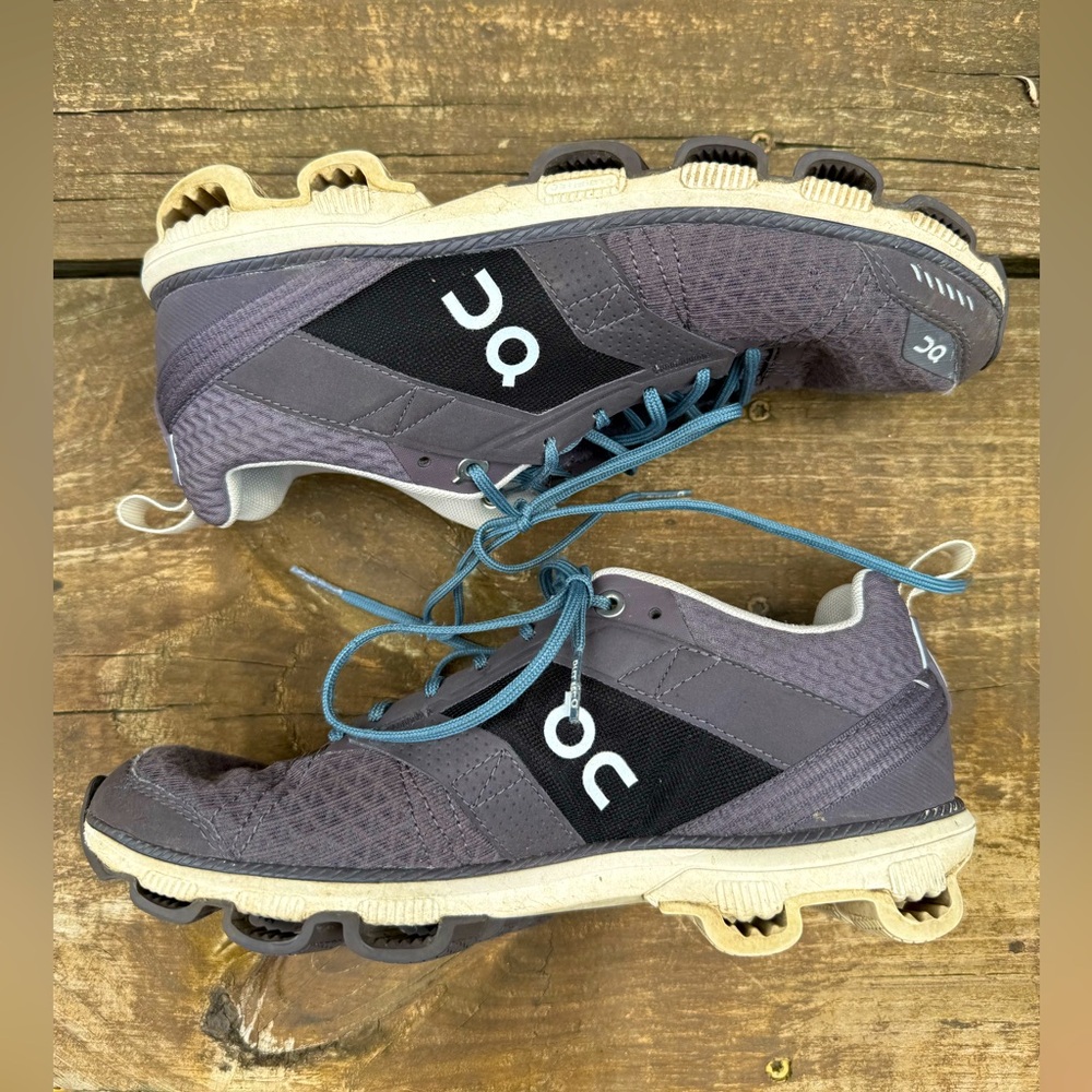 On Clouds size 6.5